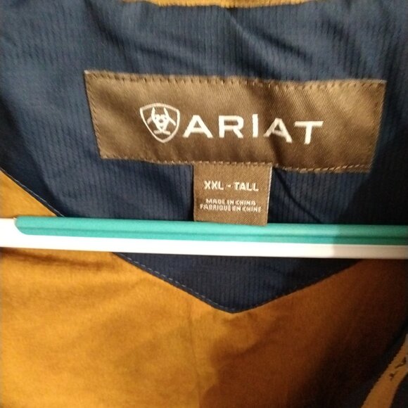 Ariat Men's Tan and Navy Quilted Vest. Excellent Condition.. XLT - Picture 5 of 7
